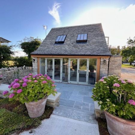 Idyllic Secluded Hideaway With Countryside Views On The Edge Of The Cotswolds Vila Hailey Exterior foto