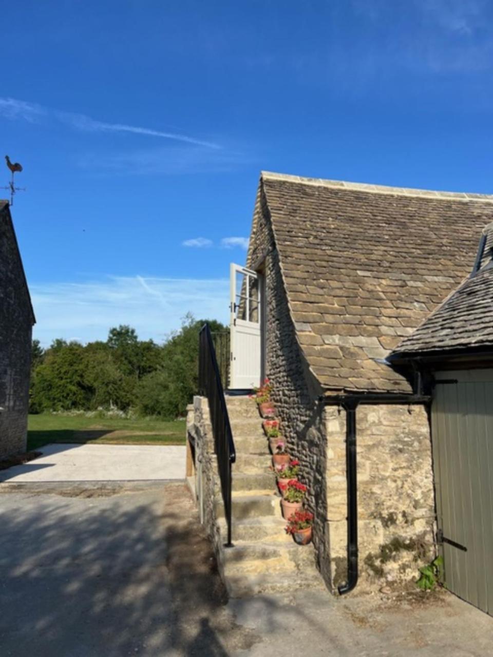 Idyllic Secluded Hideaway With Countryside Views On The Edge Of The Cotswolds Vila Hailey Exterior foto