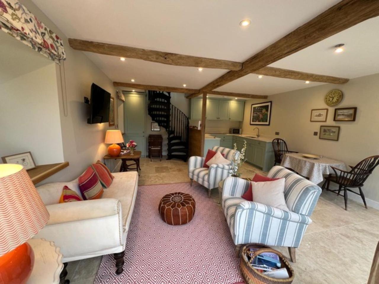 Idyllic Secluded Hideaway With Countryside Views On The Edge Of The Cotswolds Vila Hailey Exterior foto