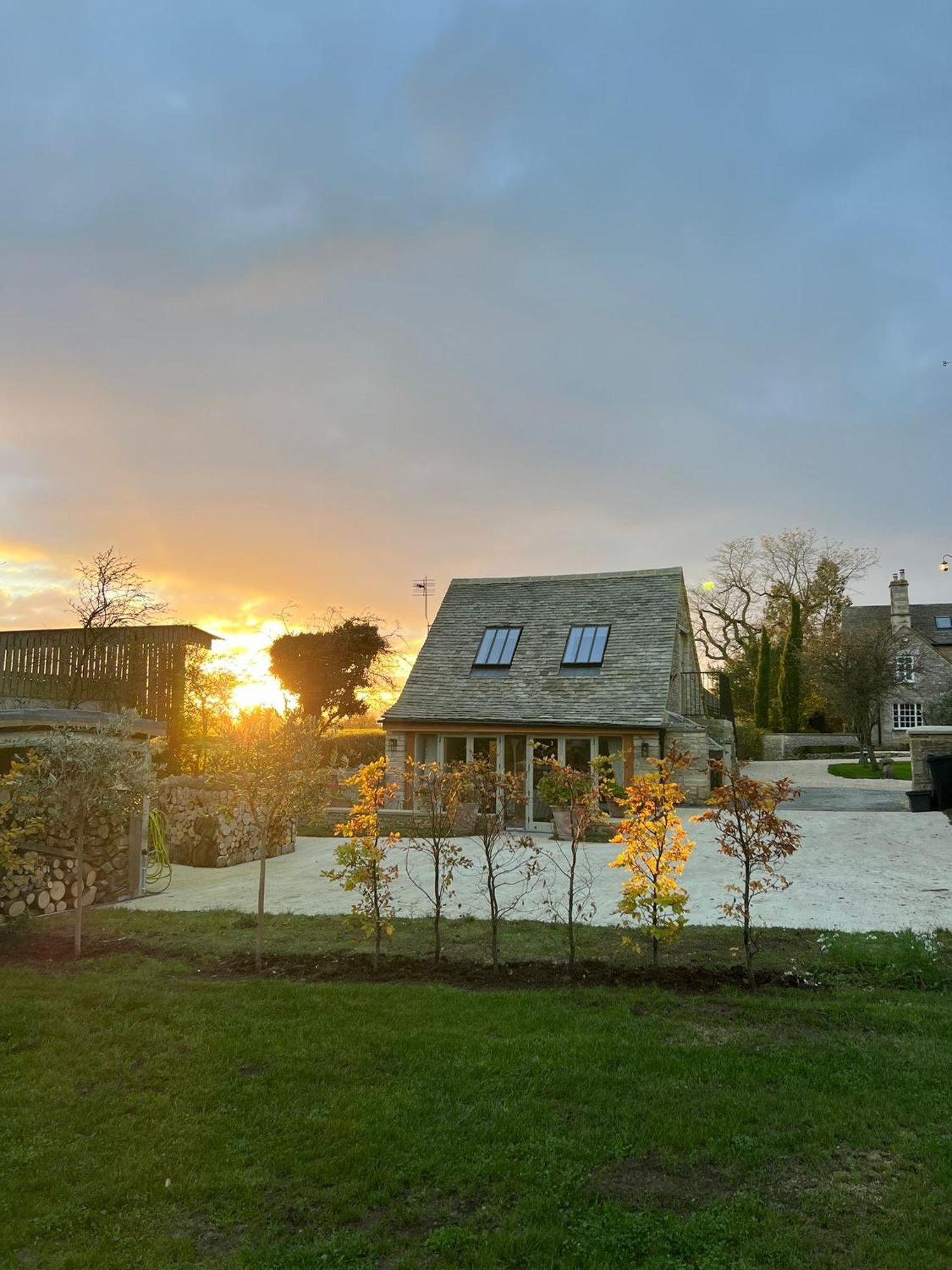 Idyllic Secluded Hideaway With Countryside Views On The Edge Of The Cotswolds Vila Hailey Exterior foto